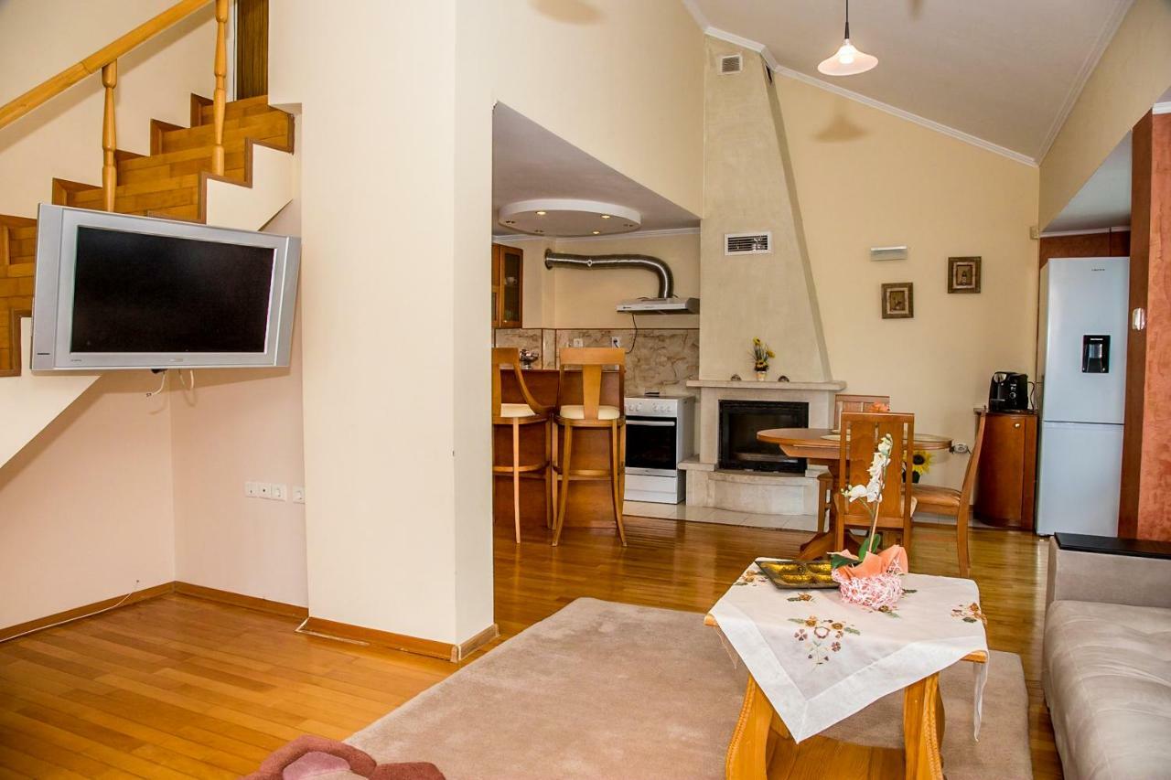Spacious & Sunny Maisonette With Terrace Near Centre By Flаt Manаger Burgas City Exteriér fotografie